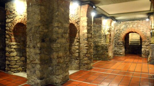 Cripta Jesuítica del Antiguo Noviciado