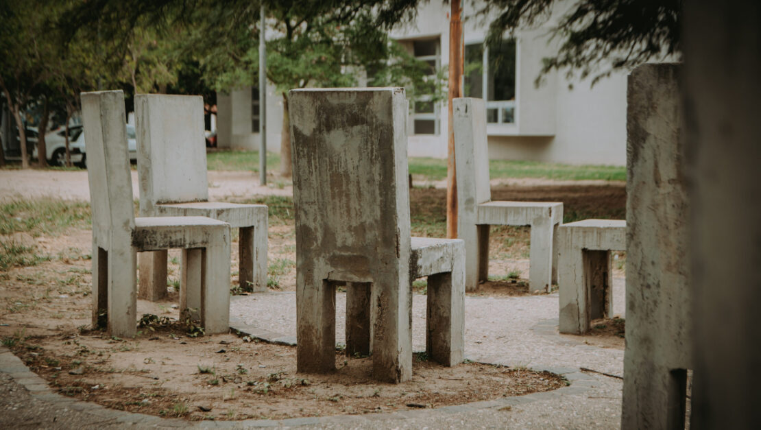 Colimbas” y militares: la memoria de la guerra divide a los