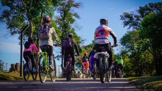 Astroturismo y cicloturismo: dos propuestas gratuitas para aprovechar en Córdoba el fin de semana